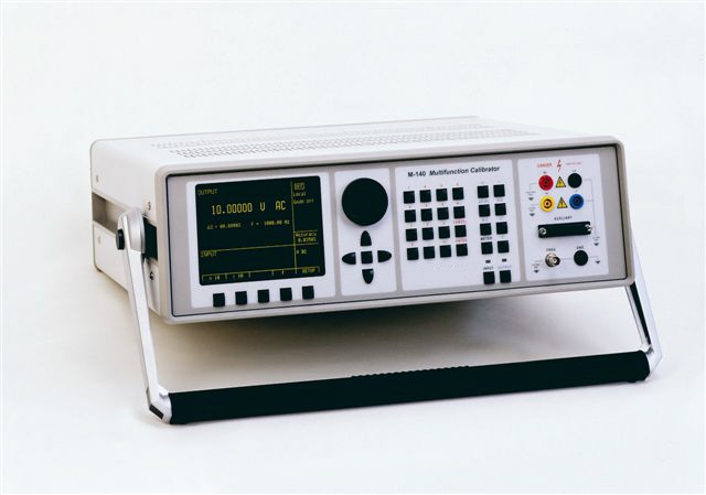 MC140 Voltage Current Power Calibrator